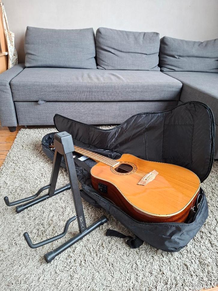 Guitare Washburn WD10SCE — COMME NEUVE — avec préampli, Musique & Instruments, Instruments à corde | Guitares | Acoustiques, Comme neuf