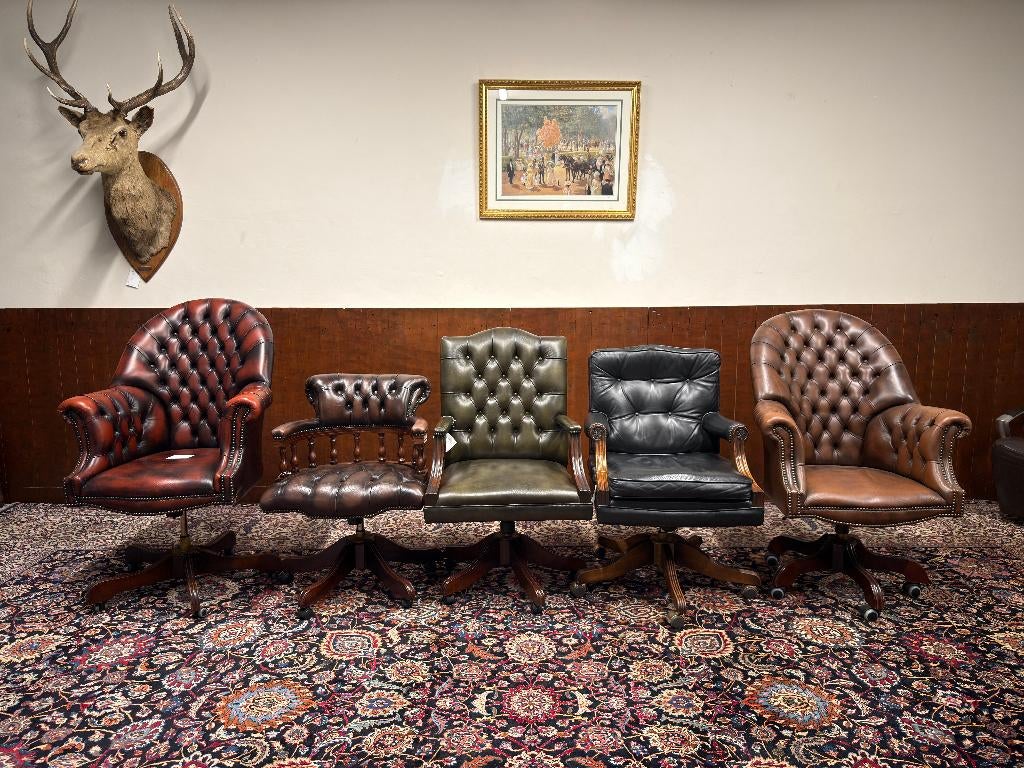 Ruime keuze antieke Engelse Chesterfield bureaustoelen leer, Enlèvement, Comme neuf, Chaise de bureau