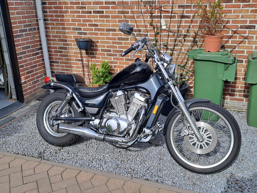 Suzuki vs800 intruder