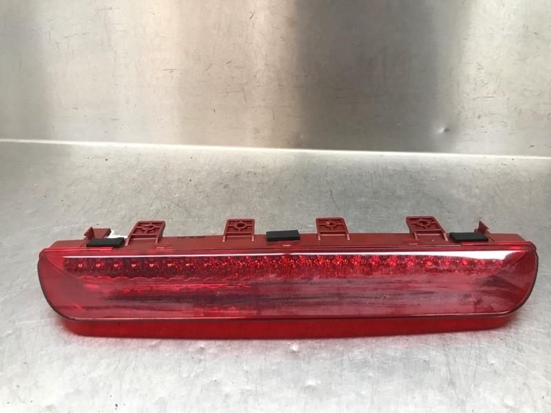 FEU STOP CENTRAL ARRIERE Kia Sportage (SL) (01-2010/02-2016), Utilisé, Kia