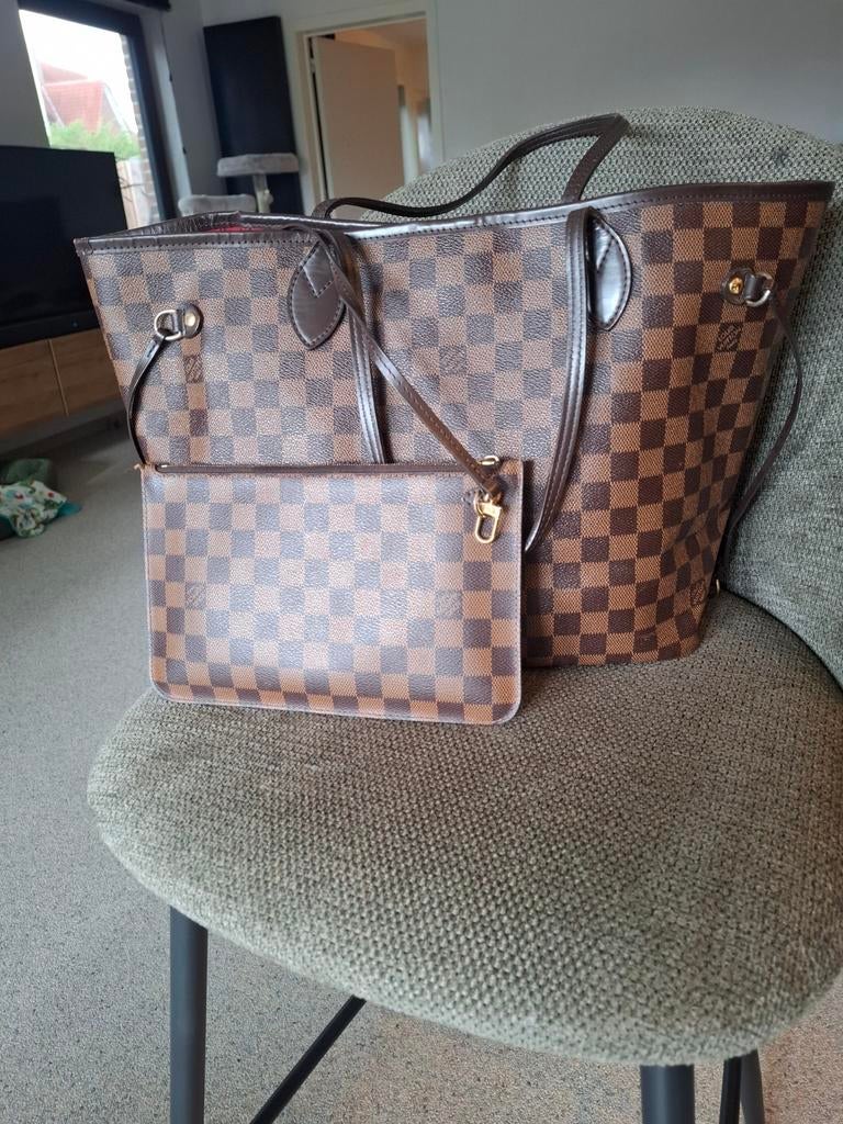 Louis Vuitton Neverfull Gm, Bijoux, Sacs & Beauté, Sacs | Sacs Femme, Enlèvement ou Envoi