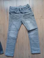 Pantalon en jean gris taille 122, Enfants & Bébés, Vêtements enfant | Taille 122, Pantalon, Garçon, Enlèvement ou Envoi, Comme neuf