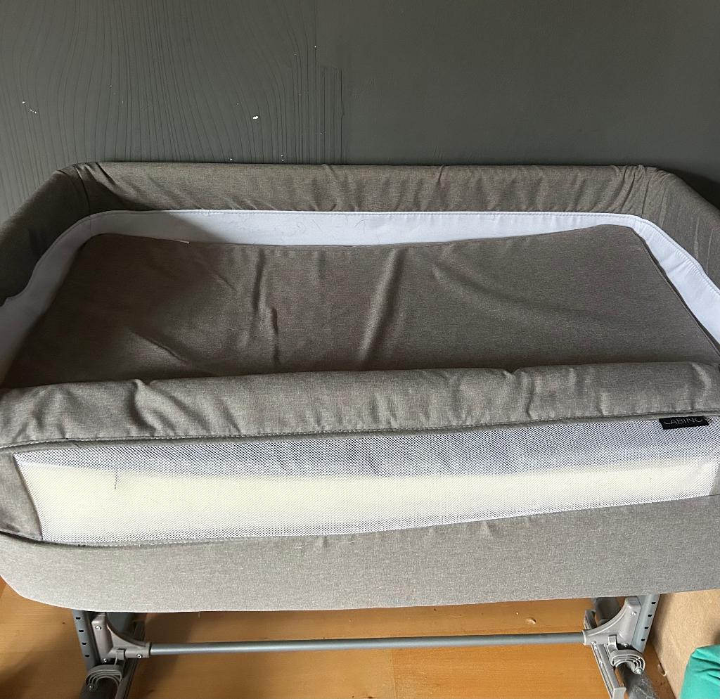 Baby bed, Kinderen en Baby's, Kinderkamer | Bedden, Ophalen, Gebruikt