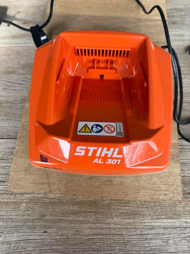 Stihl AL 301, Jardin & Terrasse, Tondeuses à gazon, Comme neuf, Enlèvement ou Envoi