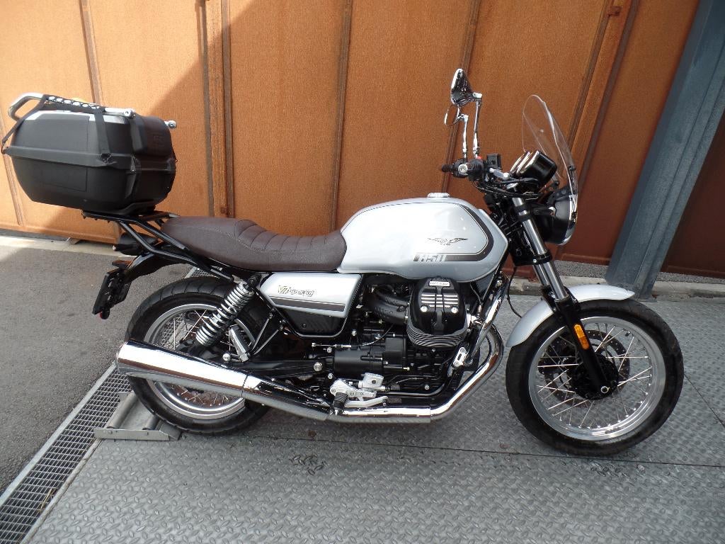 v7 special 853cm³ abs 1er propriétaire 2023 gar jhb, Motos, Permis Moto A, Entreprise, Plus de 35 kW, 2 cylindres