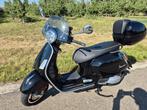 Vespa GTS 300 cc, Fietsen en Brommers, Ophalen, Zo goed als nieuw, Benzine