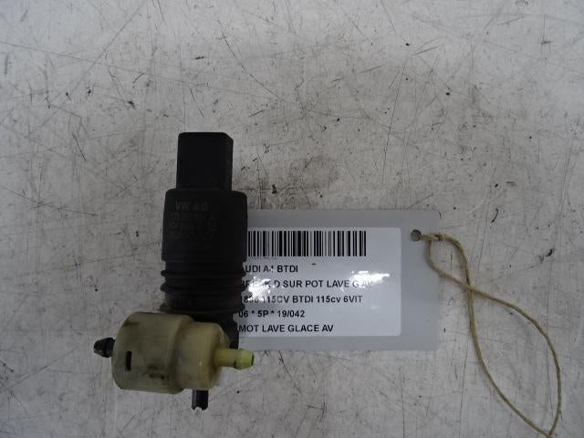 LAVE-GLACE POMPE AVANT Audi A4 Avant (B7) (1T0955651A), Utilisé, Audi