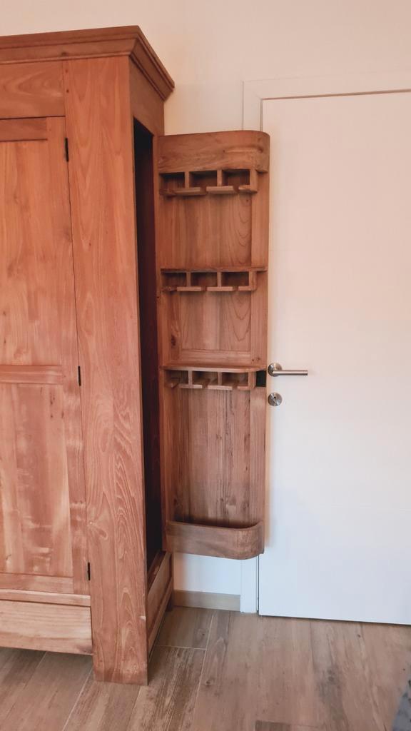 Meuble en pin avec porte bar, magnifique bois massif, Maison & Meubles, Armoires | Buffets, Utilisé, Pin, Enlèvement