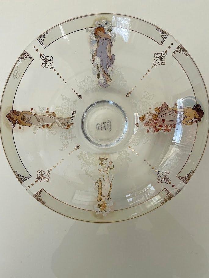 Grote porseleinen schaal van GOEBEL, gedecoreerd door MUCHA, Antiek en Kunst, Antiek | Porselein, Ophalen