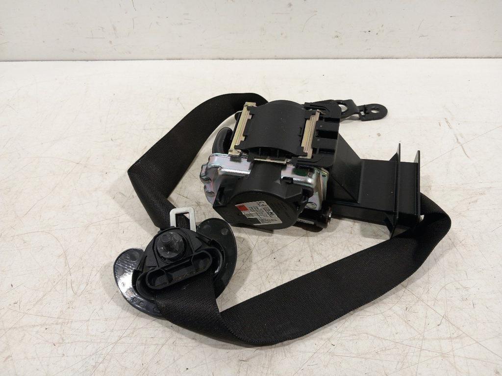 Veiligheidsgordel links voor BMW 3 serie, BMW, Onderdelen@venauto.nl, Van der Ven Autorecycling B.V., Ettenseweg 76, 4706 PB Roosendaal, The Netherlands