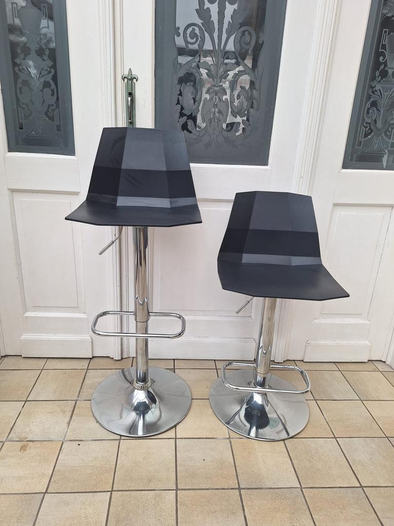 2 verstelbare zwarte krukken, 2 krukken, Ophalen, Zo goed als nieuw