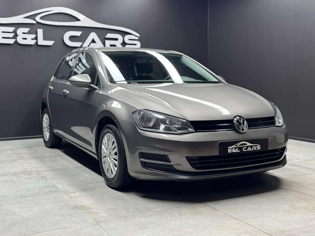 Volkswagen Golf Réservé, 1197 cm³, Argent ou Gris, 63 kW, Entreprise