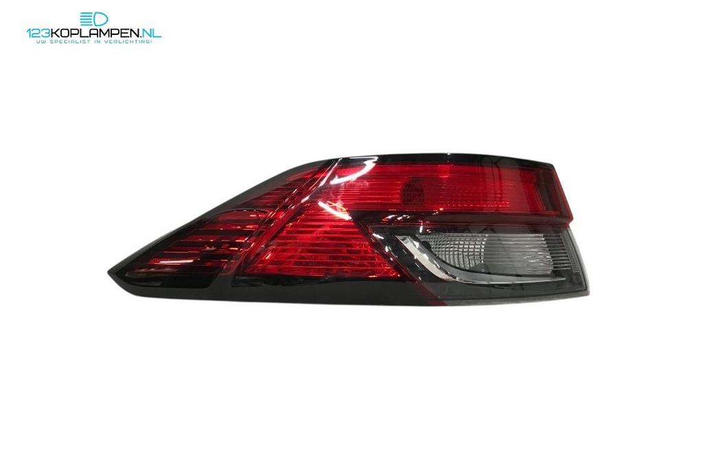 Toyota Corolla Cross achterlicht links LED, Gebruikt, -, Verzenden, Toyota
