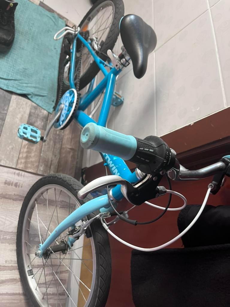 Fiets voor Meisjes En Jongen tot 9-12 Jaar, Fietsen en Brommers, Fietsen | Cruisers en Lowriders, Zo goed als nieuw, Terugtraprem