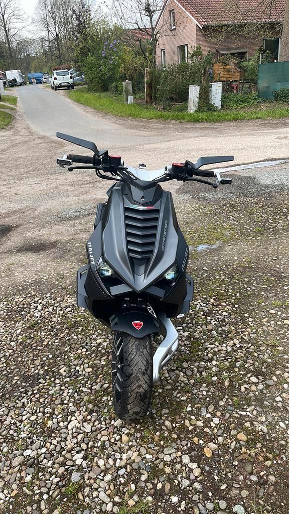 Italjet dragster 125cc/ 180cc, Fietsen en Brommers, Scooters | Piaggio, Zo goed als nieuw, Ophalen