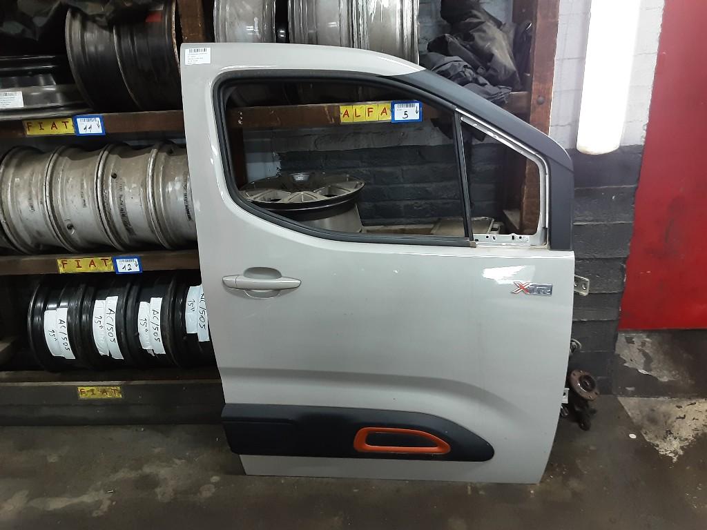 PORTIER RECHTS VOOR Citroën Berlingo Multispace (01-2017/-), Gebruikt, Citroën, Deur, Mevr. I. Hauben