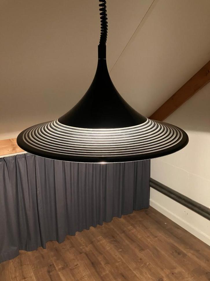 Dijkstra Trompethanglamp – Plastic, Huis en Inrichting, Lampen | Hanglampen, Gebruikt, 50 tot 75 cm, Kunststof, Ophalen