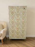 vintage vinyl kleerkast, Enlèvement