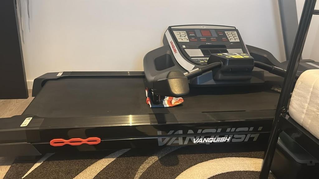 Tapis de Course BH Vanquish, Sports & Fitness, Équipement de fitness, Comme neuf, Enlèvement