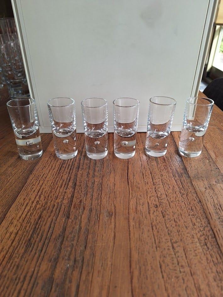 Kosta glaasjes, Enlèvement, Comme neuf