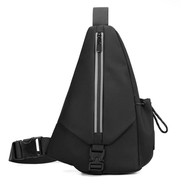 Sac à bandoulière triangulaire, Bijoux, Sacs & Beauté, Sacs | Sacs à dos, Enlèvement ou Envoi