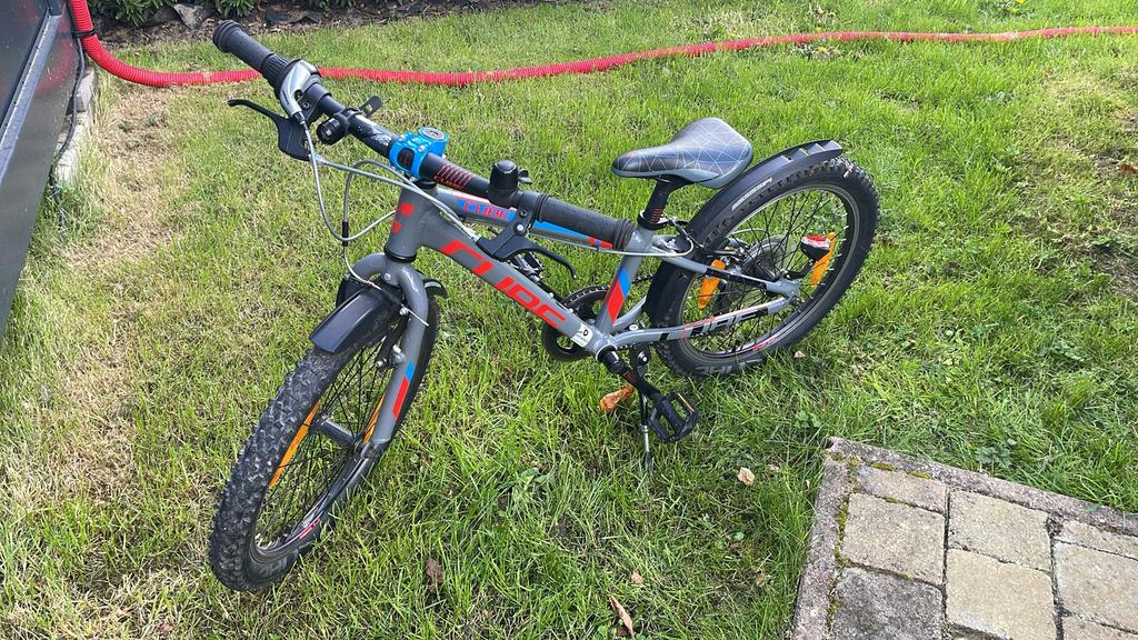 Cube 16 inch (+ alle lichten, veiligheid incl spatborden), Fietsen en Brommers, Ophalen, Zo goed als nieuw