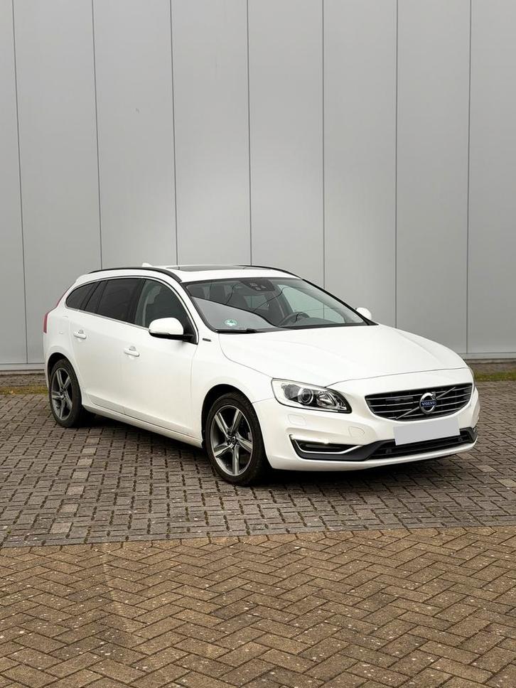 Volvo V60 D6 Hybride, Auto's, Volvo, Bedrijf, Te koop, V60, 4x4, ABS, Achteruitrijcamera, Adaptieve lichten, Adaptive Cruise Control