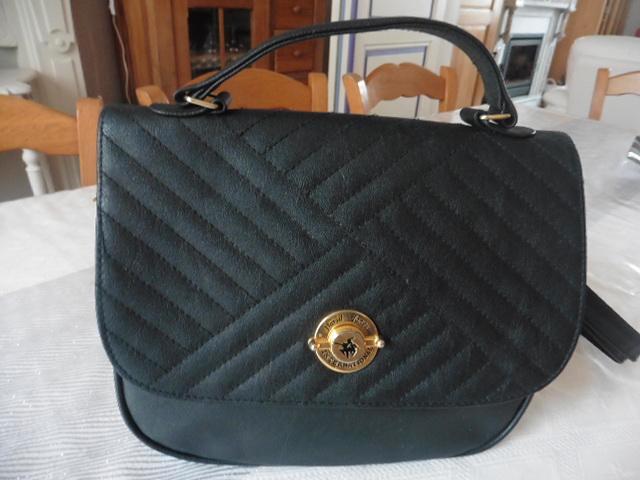 Sac à main en cuir véritable, noir, Bijoux, Sacs & Beauté, Sacs | Sacs Femme, Comme neuf, Sac à main, Noir, Enlèvement ou Envoi