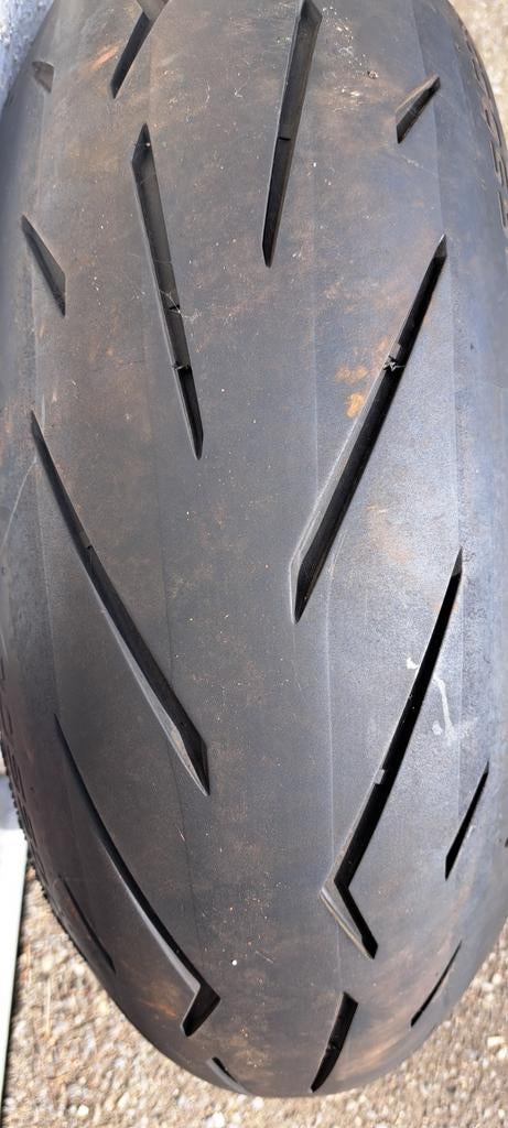 Pneu corsa rosso 2, Motos, Enlèvement