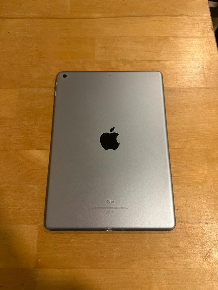 iPad 6e generatie (2018) – Goede staat – Werkt perfect, Computers en Software, Apple iPads, Zo goed als nieuw, Apple iPad, Wi-Fi