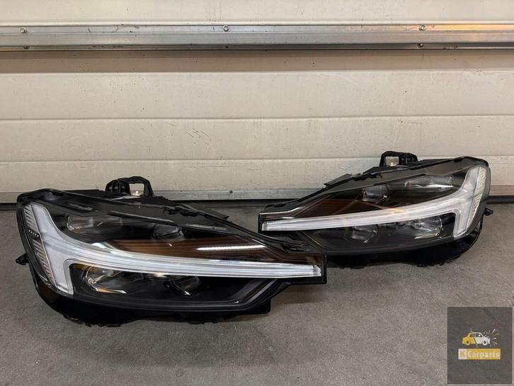 32404706, Volvo XC60 II VOLLEDIGE LED-lamp links rechts LIFT, Auto-onderdelen, Verlichting, Volvo, Gebruikt