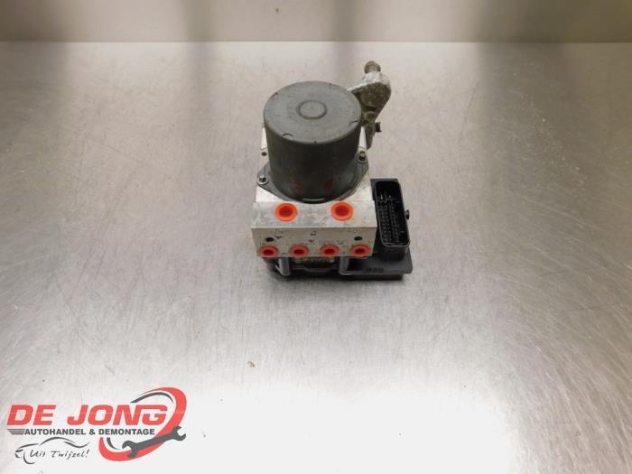 ABS Pomp van een Mercedes E-Klasse, Auto-onderdelen, Elektronica en Kabels, Mercedes-Benz, Gebruikt, 3 maanden garantie, Ophalen of Verzenden