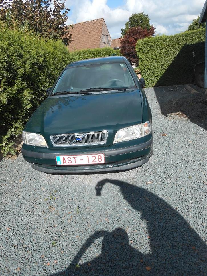 VOLVO S40 YOUNG TIMER ZELDZAME VONDST, Auto's, Volvo, Particulier, S40, Benzine, Ophalen