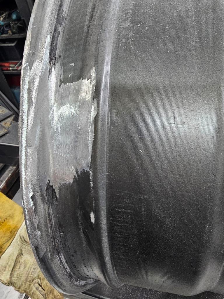 Réparation jante fissuré griffer voiler liege