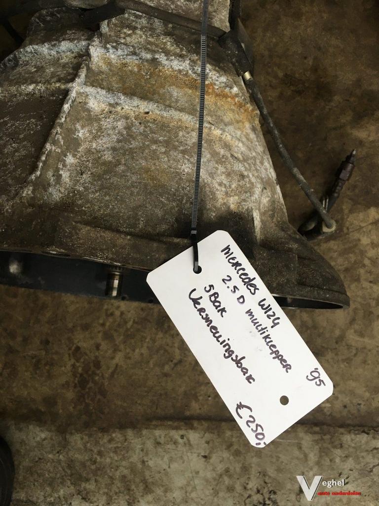 Mercedes W124 2.5 Diesel Multiklepper 1995 5 versnellingen, Gebruikt, -, -, Ophalen of Verzenden