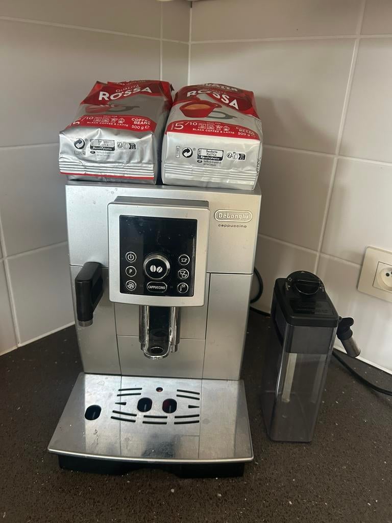 Delonghi koffiezet met melkschuimer, Ophalen, Koffiemachine, Koffiebonen, Zo goed als nieuw