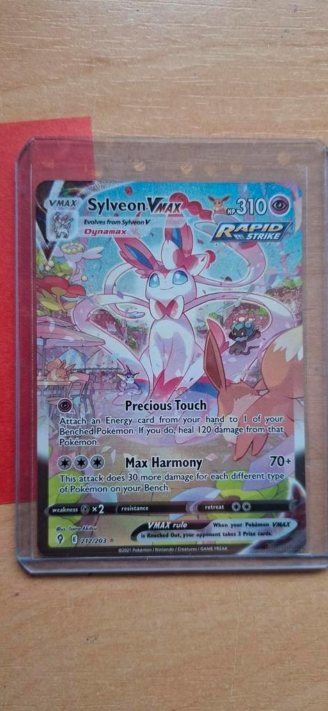 Sylveon VMAX 212/203 Alt Art NM, Hobby & Loisirs créatifs, Jeux de cartes à collectionner | Pokémon, Neuf, Cartes en vrac, Foil