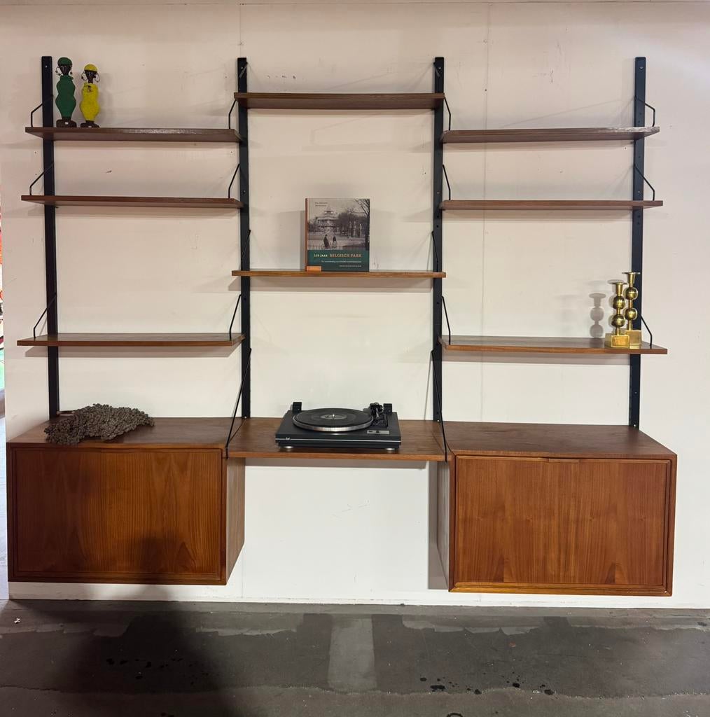 Poul Cadovius by Royal System vintage modulair wandsysteem, Antiquités & Art, Curiosités & Brocante, Enlèvement ou Envoi