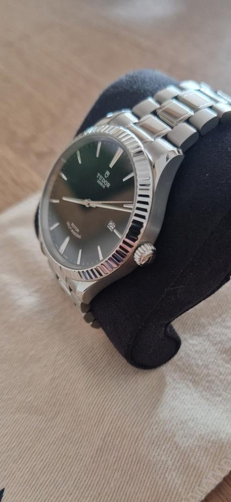 Tudor date 41mm in absolute Nieuwstaat, Staal, Staal, Polshorloge, Zo goed als nieuw
