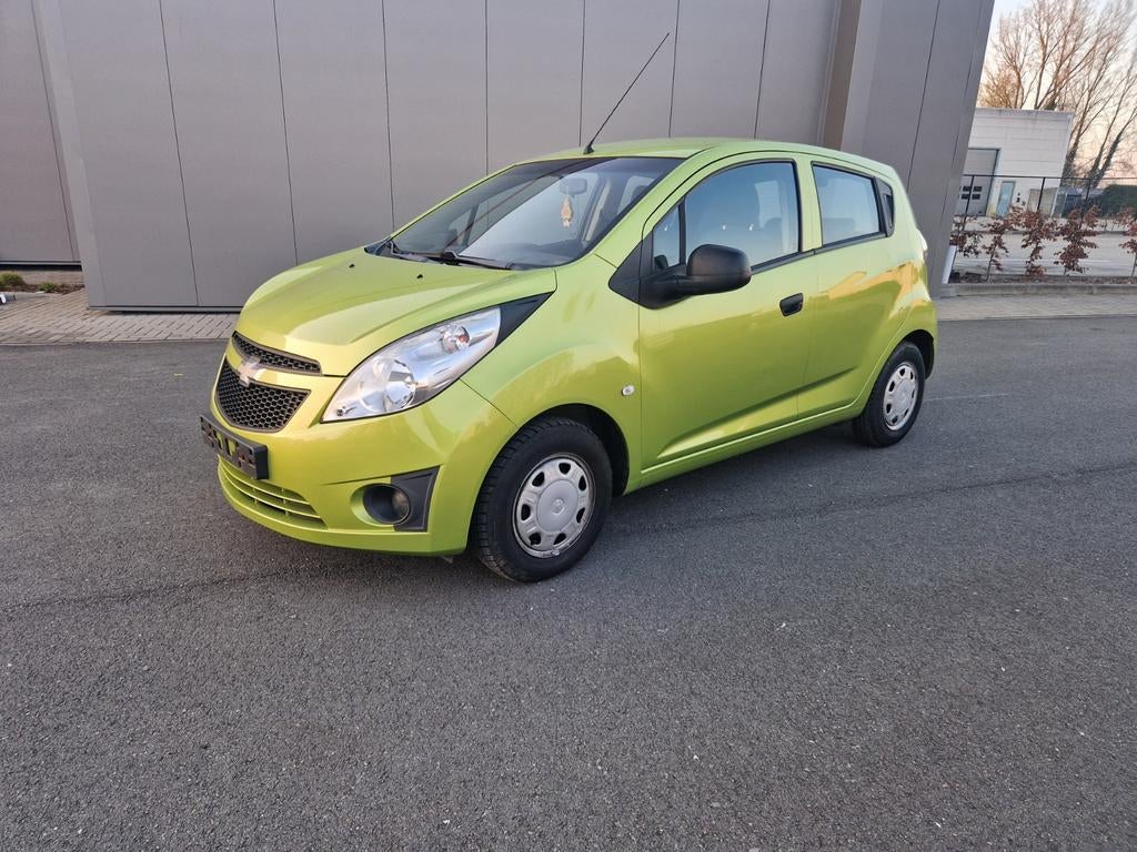 Chevrolet spark 12cc benzine euro5 Km 86.000 km car-pass, Auto's, Chevrolet, Voorwielaandrijving, Euro 5, Stof, 4 cilinders