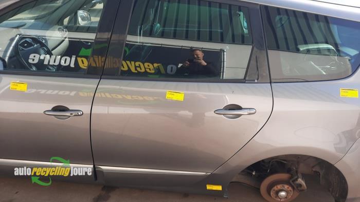 Portière 4portes arrière gauche d'un Renault Grand Scenic, Autos : Pièces & Accessoires, -, Renault, -, 3 mois de garantie