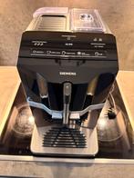 Siemens EQ300 TF301E09 noir piano, Enlèvement, Comme neuf, Cafetière