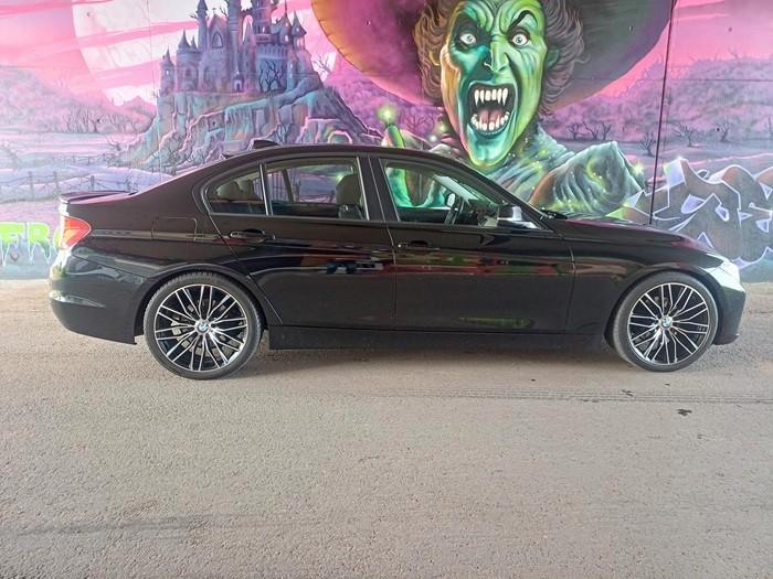 bmw 316d avec seulement 125 000 km+carpass, Autos, BMW, Particulier, Série 3, ABS, Airbags, Air conditionné, Alarme, Ordinateur de bord