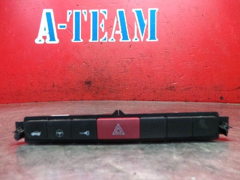 ALARMLICHTEN SCHAKELAAR Fiat Punto Evo (199) (735383233), Gebruikt, Fiat