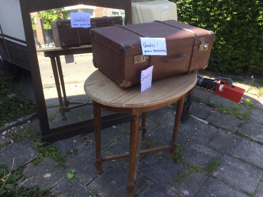 Gratis spiegel en koffer - vintage / antiek, Ophalen, Gebruikt