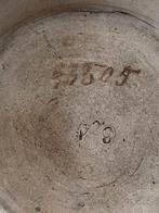 Genummerde antieke pot in blauw WESTERWALD aardewerk, Enlèvement