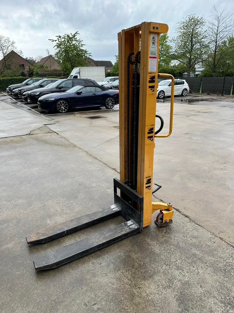 Manuele Stapelaar 1000kg/ 3.0m, Articles professionnels, Machines & Construction | Chariots élévateurs & Transport interne, Jusqu'à 1 000 kg