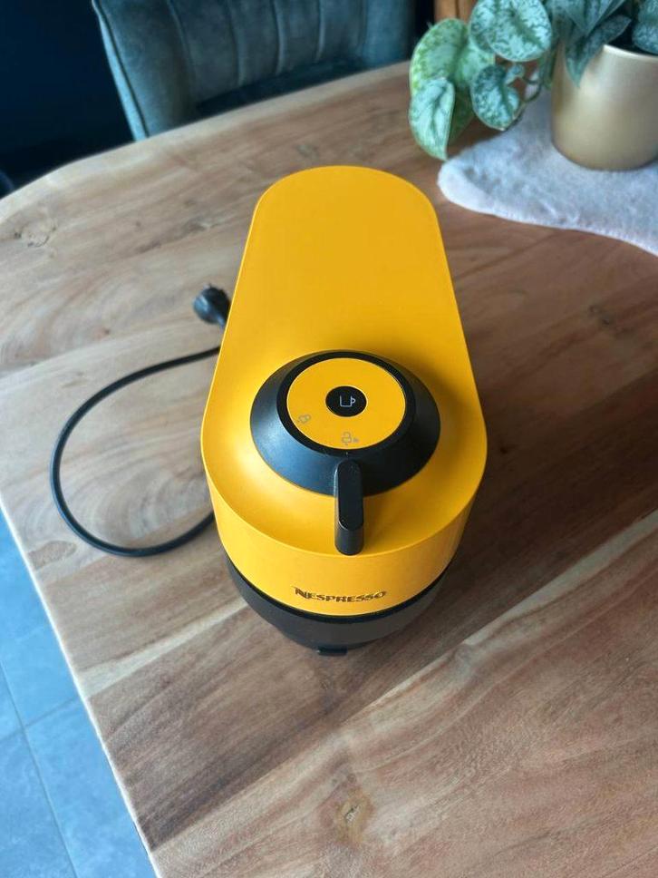 Magimix Nespresso Vertuo Pop Mango Dream, Electroménager, Cafetières, Comme neuf, Dosettes et capsules de café, Machine à espresso