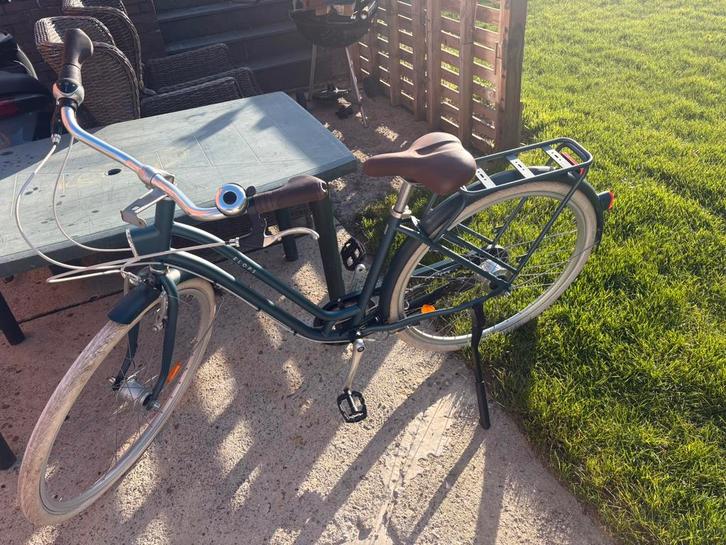 Dames fiets van decathlon, Fietsen en Brommers, Fietsen | Dames | Damesfietsen, Zo goed als nieuw, Versnellingen, Ophalen