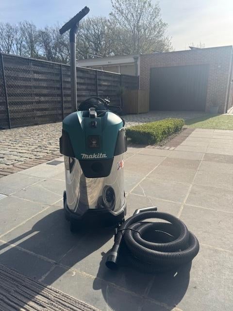 Stofzuiger Makita, Ophalen